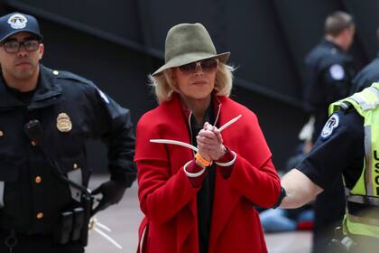 Jane Fonda, bajo arresto