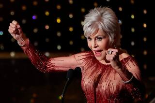 Superabuela: el día que Jane Fonda luchó contra un oso para proteger a su nieto