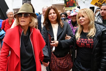 Jane Fonda se sumó a la protesta de sus colegas: Catherine Keener y Rosanna Arquette