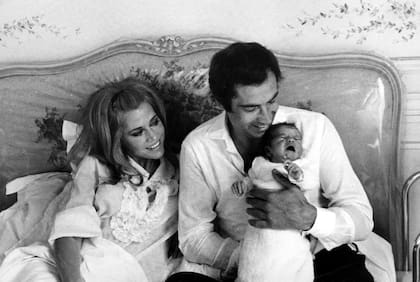 Jane Fonda junto a Vadim y su hija, Vanessa