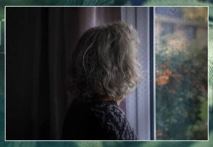 Jane perdió los fondos que tenía para suplementar su jubilación. "Me sentí tan humillada", dijo. "No quería estar más en el planeta". (Joel Gunter/BBC)