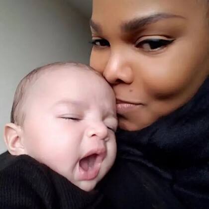 Janet Jackson tuvo a su hijo Eissa Al Mana en enero de 2017 con su exesposo Wissam Al Mana