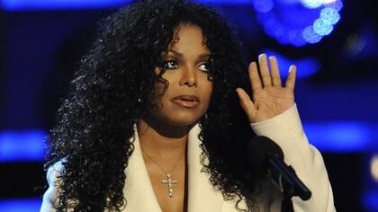 Janet Jackson tuvo que suspender su gira por su problema de salud