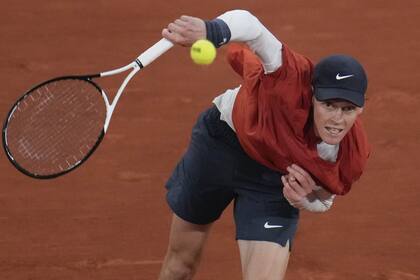 Jannik Sinner avanza como candidato en Roland Garros