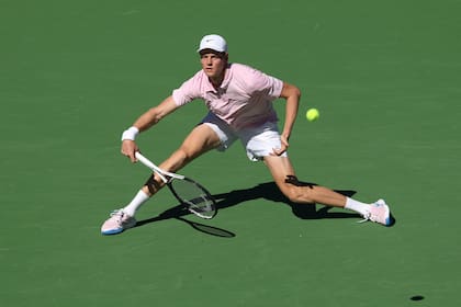Jannik Sinner fue muy superior a Alexander Zverev y accedió a su primera final en Indian Wells.