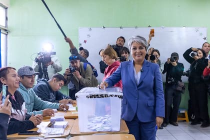 Jara emitió su voto como candidata a la presidencia de Chile (Foto: @jeannettejararoman)