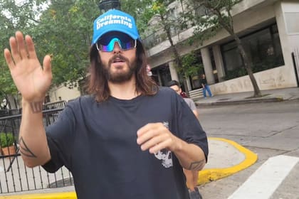 Jared Leto sorprendió a sus fans mientras daba un paseo en bici por Buenos Aires