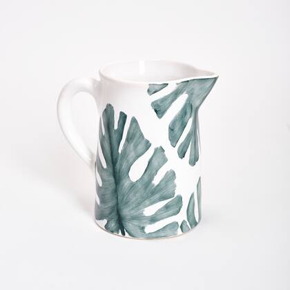 Jarra de cerámica, capacidad 750 ml. (Freki Cone, $ 483)