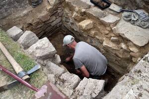 Descubren un búnker nazi construido dentro de una antigua fortaleza romana