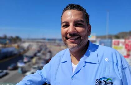 Jason Wells es el director ejecutivo de la Cámara de Comercio de San Ysidro, en EE.UU., y cruza semanalmente a México para hacer compras