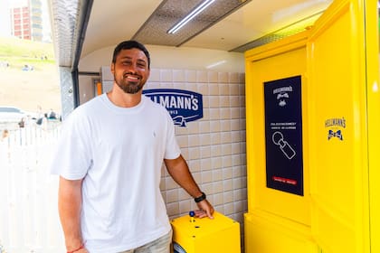 Javi Ortega Desio también participó en los juegos de la heladera amarilla.