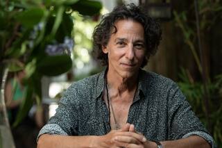 Javier Calamaro: “El Covid-19 es una excusa para tener dominada a la sociedad mundial”