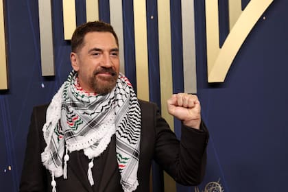 Javier Bardem con el pañuelo palestino en la última ceremonia de entrega de los premios Emmy, en septiembre pasado