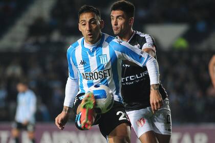 Javier Correa hizo varios goles, pero quedó en el ojo de la tormenta por los goles errados ante River de Uruguay; tampoco es sencillo que continúe por lo contractual