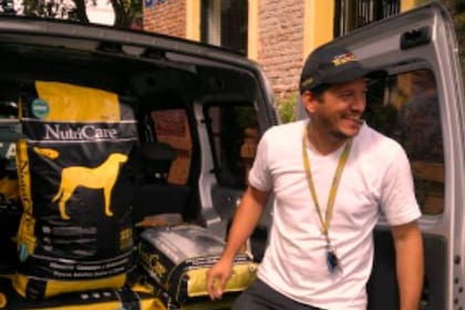 Javier Lion crece con su servicio de delivery de comida para mascotas