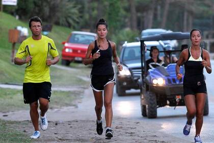 Javier Marín y las hermanas María Amelia y María Sol Vignatti optan por el running en Pinamar