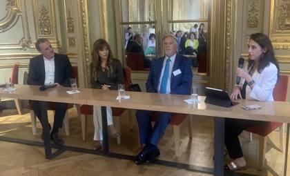 Javier Martínez Álvarez (Tenaris), Flavia Royon (exsecretaria de Energía) y Juan José Aranguren (exministro de Energía)