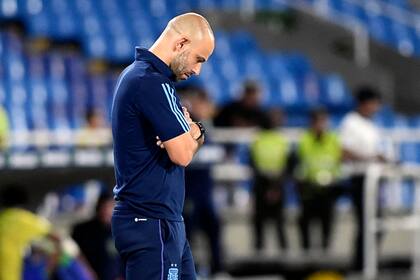 Javier Mascherano, en su hora más difícil en su corta carrera como DT