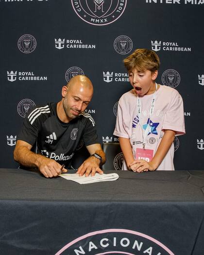 Javier Mascherano también participó de la acción solidaria