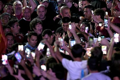 Javier Milei, al llegar al Parque España, en Rosario