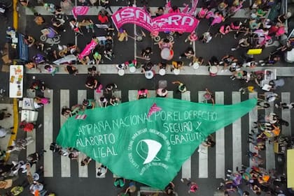 Milei ha confrontado con el colectivo feminista que logró que se legalizara el aborto en Argentina.
