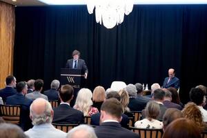 Javier Milei, ayer, en el encuentro con empresarios e inversionistas en un hotel en Los Ángeles.