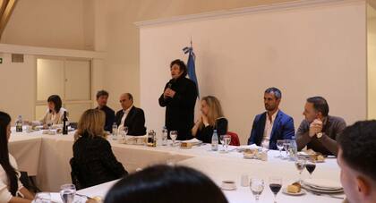 Javier Milei brinda un mensaje en la cena que compartió con los diputados aliados