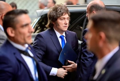 Javier Milei comenzaría su discurso a partir de las 21 horas