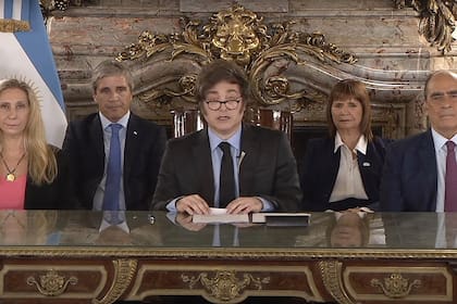 Javier Milei cuando anunció, el 11 de abril, el nuevo acuerdo con el FMI