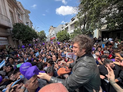 Javier Milei de campaña en Santiago del Estero junto a su hermana, Karina Milei