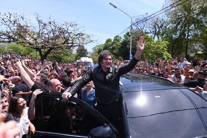 Javier Milei durante su recorrida por Chaco