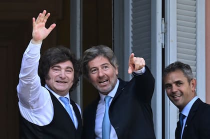 Javier Milei, el ministro Juan Bautista Mahiques y Martín Menem