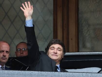 Javier Milei, en la entrada de la Casa Rosada