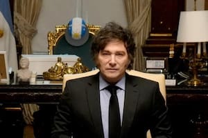 Javier Milei en su oficina de la Casa Rosada