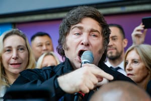 Javier Milei, en un acto de campaña con Manuel Adorni en Belgrano