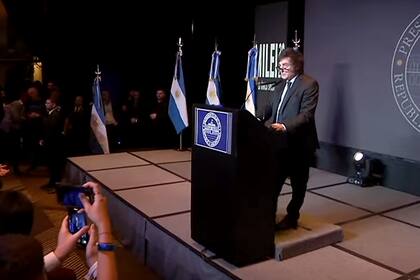 Javier Milei habla desde el bunker de LLA