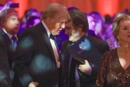Javier Milei junto a Donald Trump en Mar-a-Lago