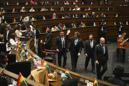 Javier Milei llega a la Asamblea Legislativa en La Paz