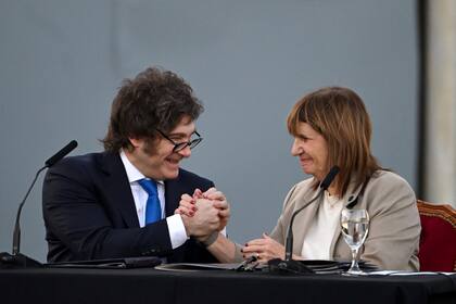 Javier Milei, presidente de la Nación, y Patricia Bullrich, ministra de Seguridad, se han pronunciado en favor de Estudiantes y en contra de la conducción de AFA, respectivamente.