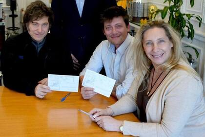 Javier Milei, Santiago Caputo y Karina Milei