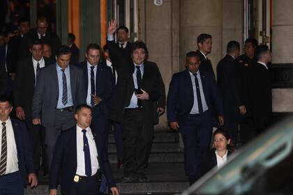 Javier Milei se retiró del Colón por la entrada de Libertad