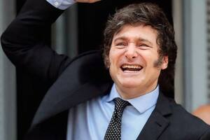 Javier Milei tiene varios productos característicos que llevan el eslogan "¡Afuera!"