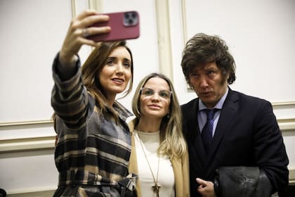 Javier Milei, Victoria Villarruel y Carolina Píparo en la sesión en Diputados para tratar la Ley de alquileres