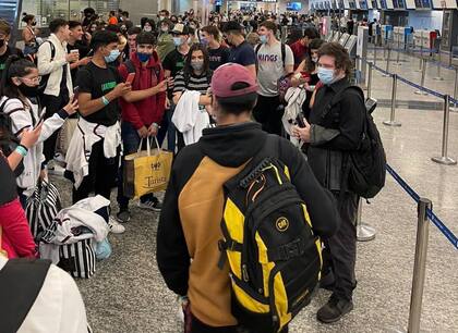 Javier Milei visitó La Rioja invitado por el candidato a diputado provincial Martín Menem para dar una clase de economía en la Plaza 25 de Mayo