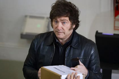 Javier Milei votó en la UTN, Medrano 951