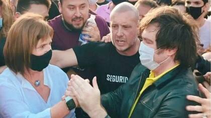 Javier Milei y Patricia Bullrich durante una marcha anticuarentena, cuando ambos eran opositores a la gestión de Fernández