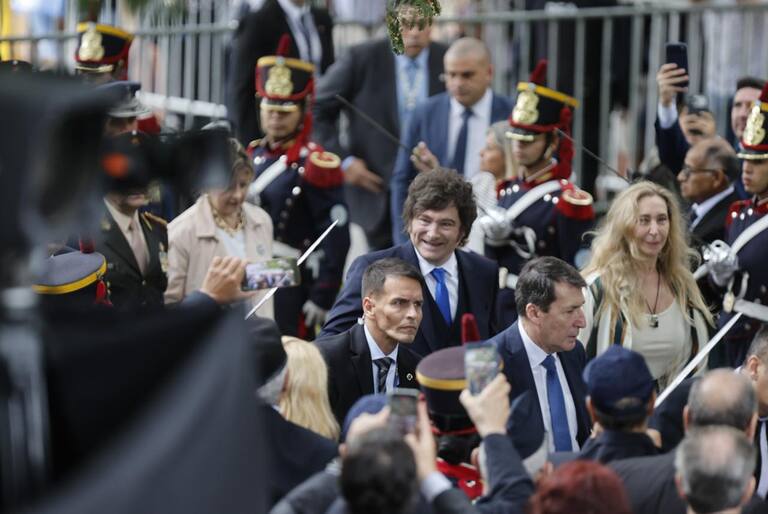 Javier Milei y su hermana, Karina Milei, llegan al acto