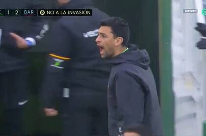 Javier Pastore fue expulsado por insultar al árbitro Hernández Hernández, y sería suspendido por varios partidos