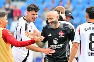 La increíble ovación para Javier Pinola en su regreso a Núremberg después de casi una década