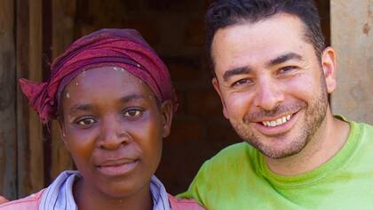 Javier Roig en uno de sus viajes solidarios